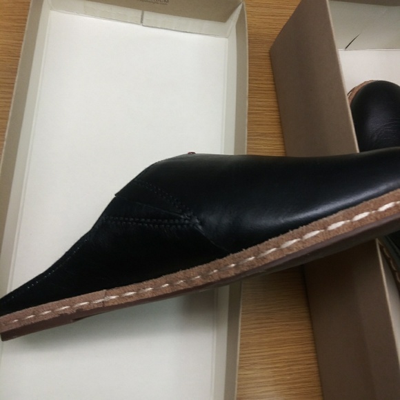 Ellen Degeneres Sandals - Picture 4 of 6